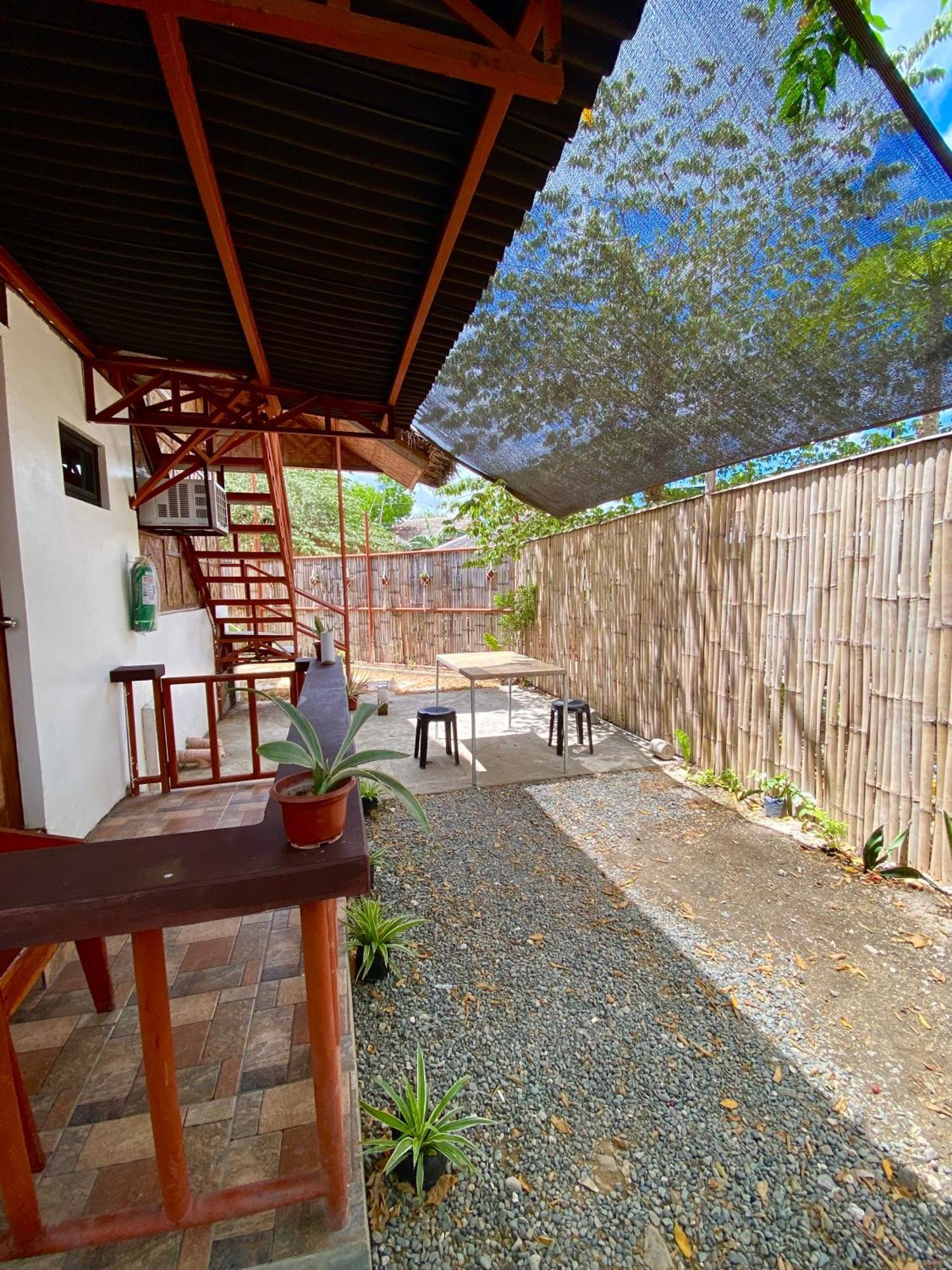 Moalboal Panagsama Beach Topbudz Hostel Exteriér fotografie