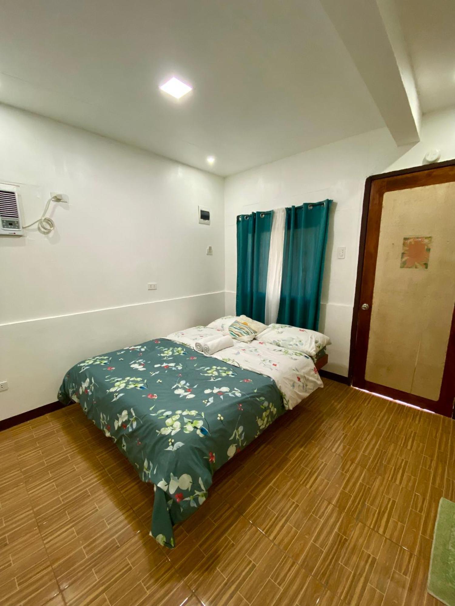Moalboal Panagsama Beach Topbudz Hostel Exteriér fotografie